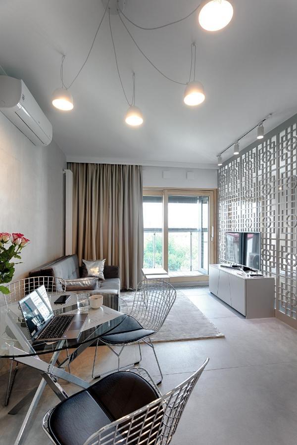 Mennica Residence Luxury Location วอร์ซอ ภายนอก รูปภาพ