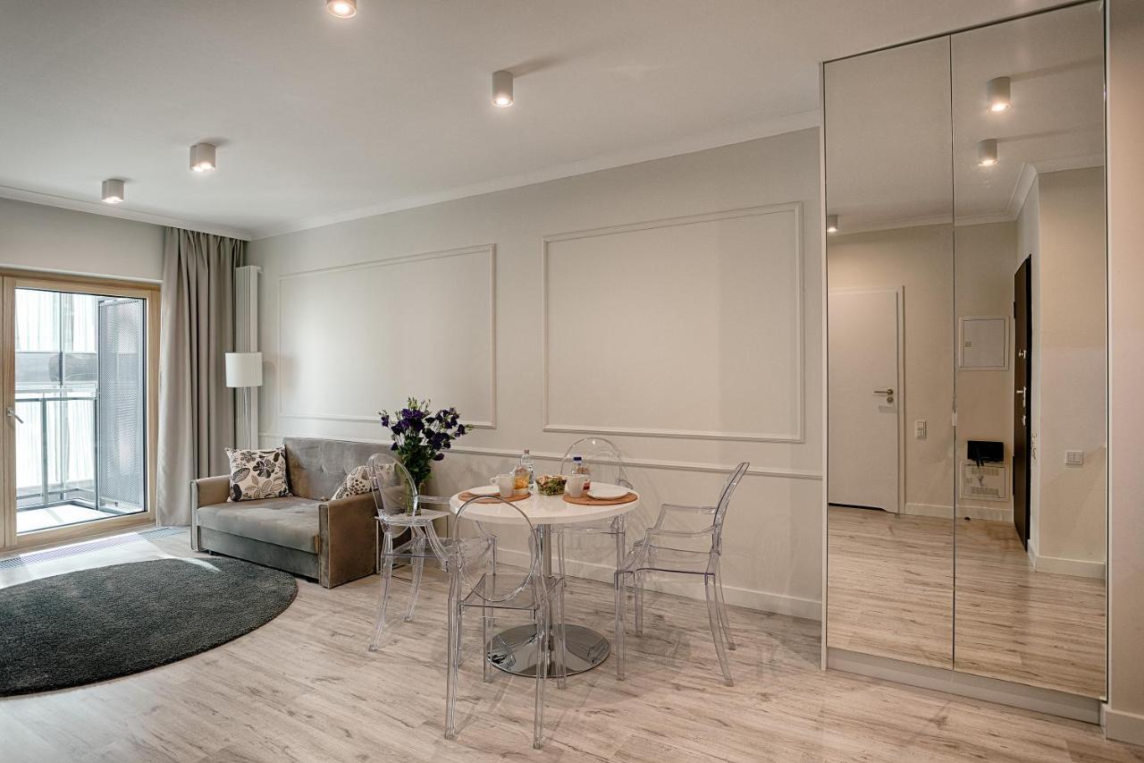 Mennica Residence Luxury Location วอร์ซอ ภายนอก รูปภาพ