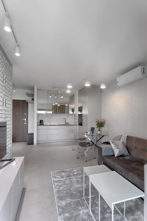 Mennica Residence Luxury Location วอร์ซอ ภายนอก รูปภาพ