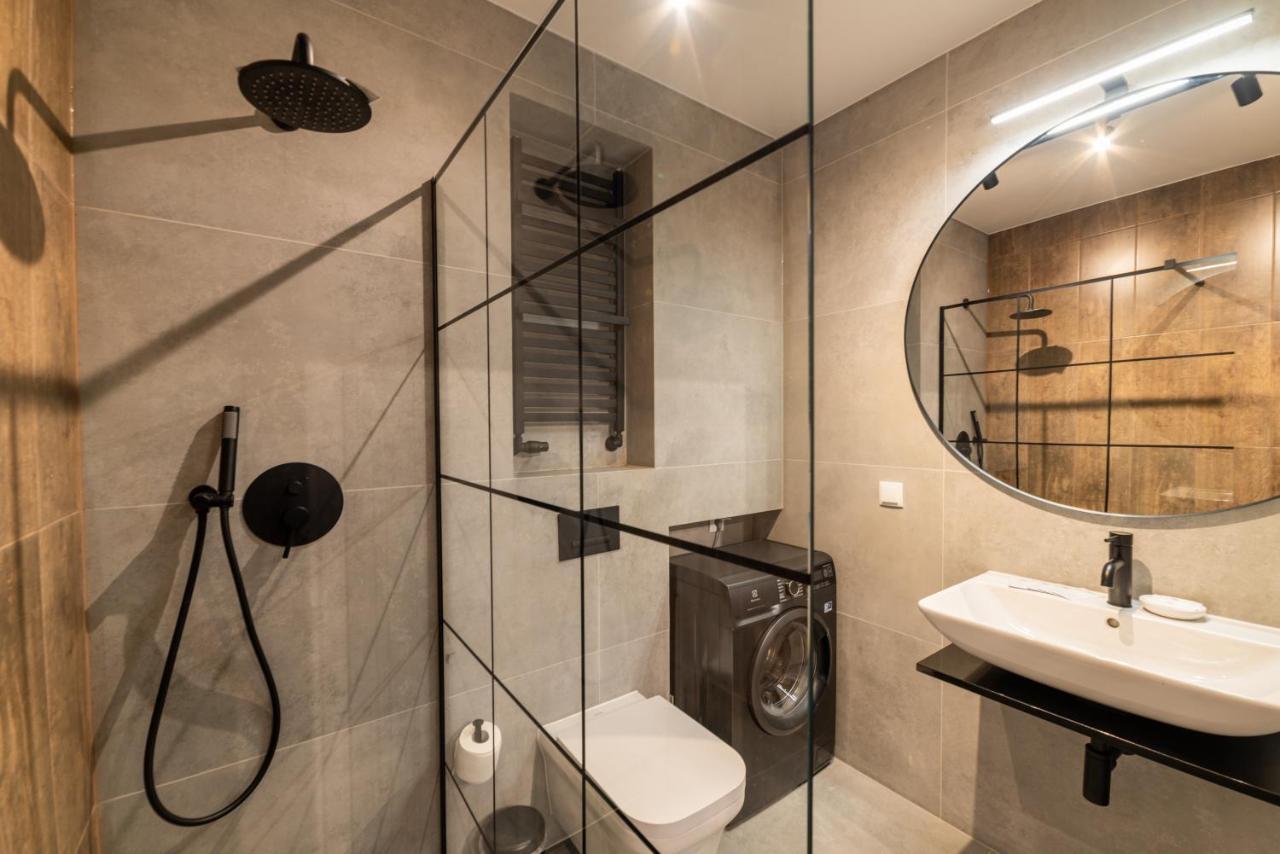 Mennica Residence Luxury Location วอร์ซอ ภายนอก รูปภาพ
