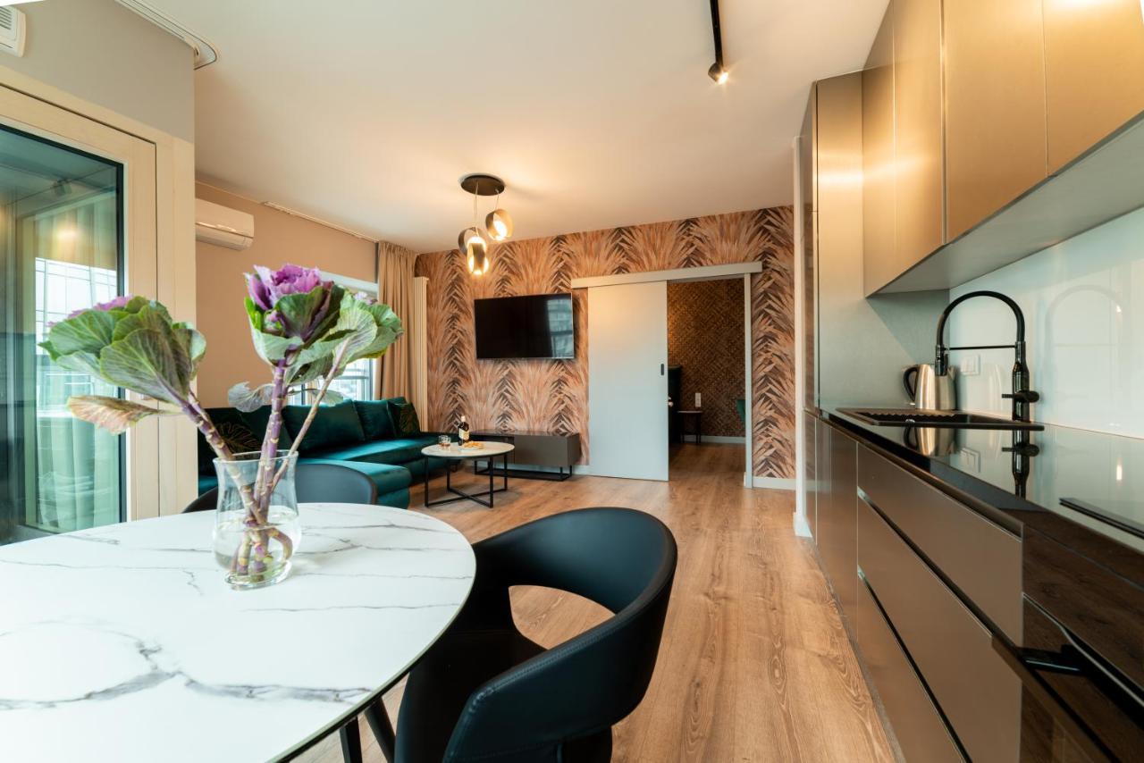 Mennica Residence Luxury Location วอร์ซอ ภายนอก รูปภาพ