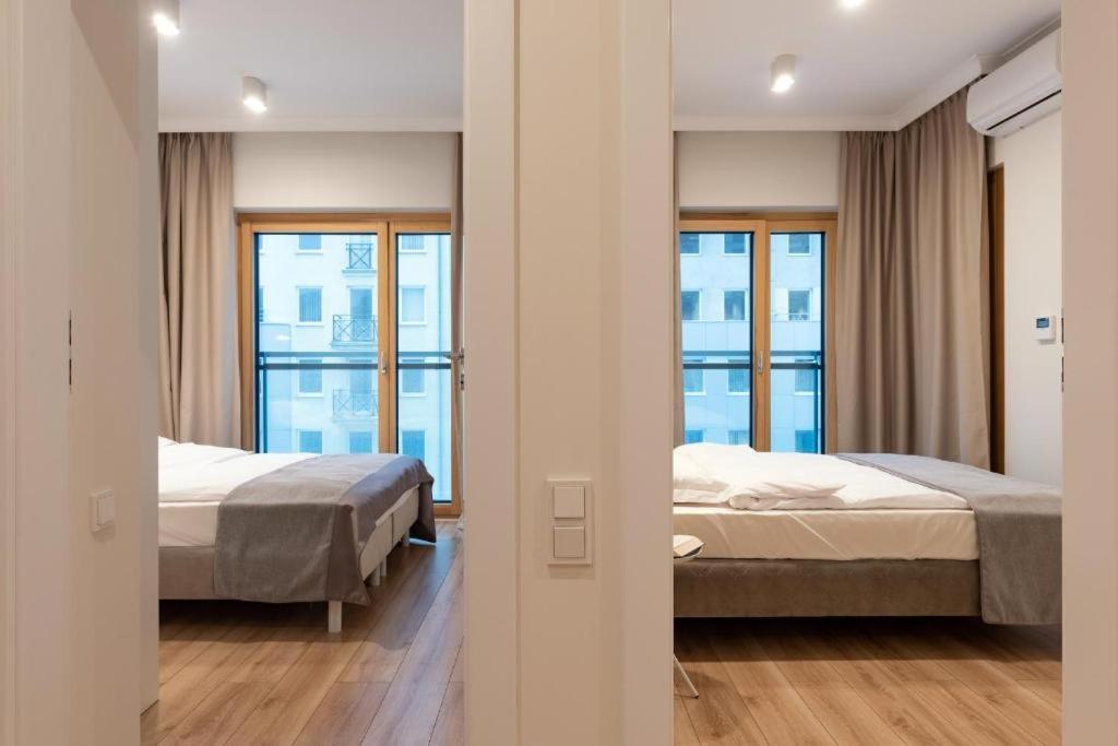 Mennica Residence Luxury Location วอร์ซอ ภายนอก รูปภาพ